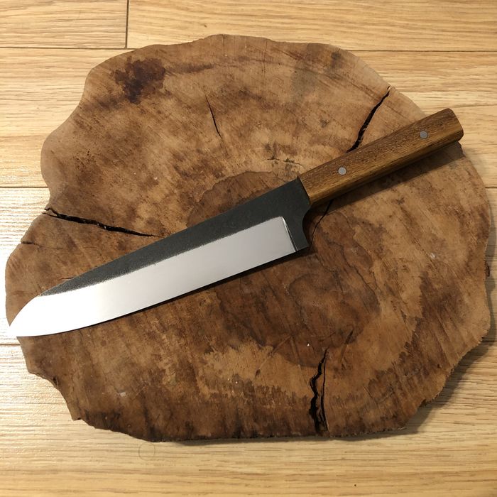 Nóż ręcznie robiony. Nóż kuchenny