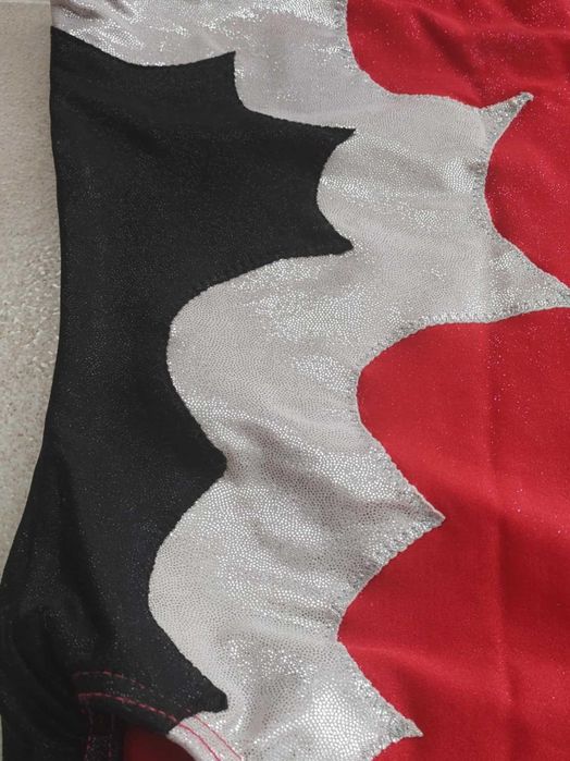 Jednoczęściowy strój kąpielowy czerwony 128cm