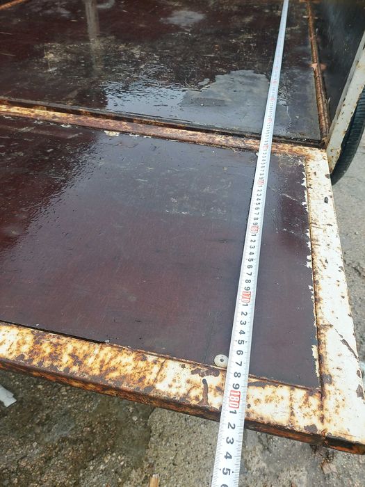 Reboque em bom estado