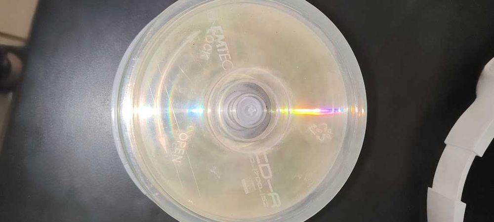 Conjunto de CDs novos 700mb EM TEC