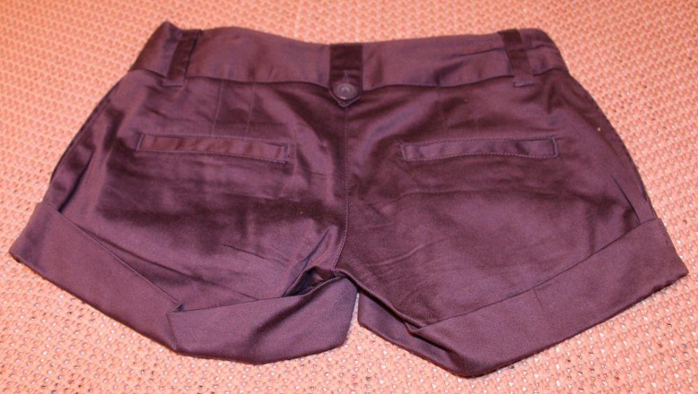 Calções acetinados roxos