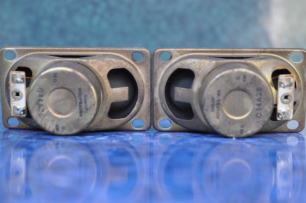 7 телевізійних динаміків одним лотом.