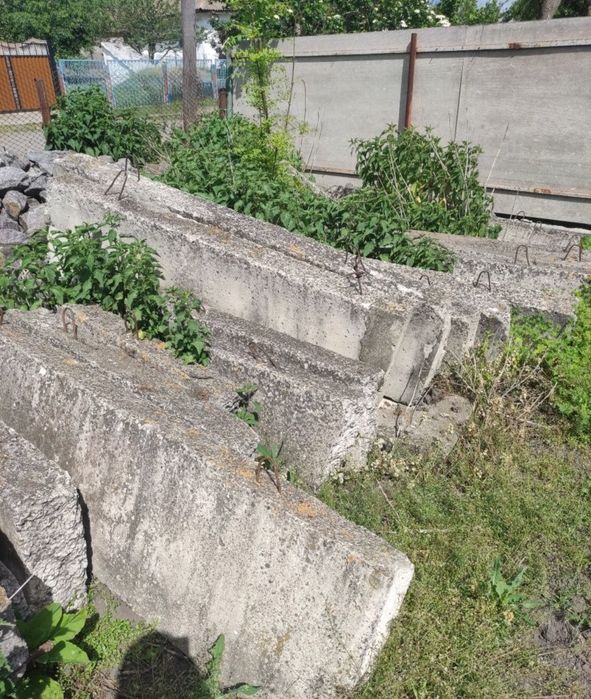 Продам бетонні конструкції, плити