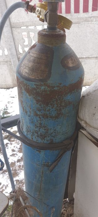 Продам кислородний балон