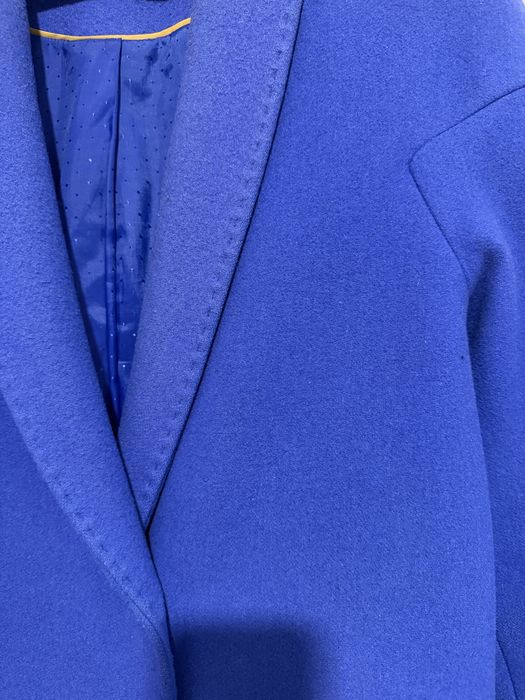 Жіноче синє пальто