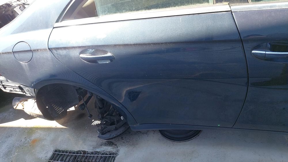 Porta trás direita MERCEDES-BENZ CLS (C219)