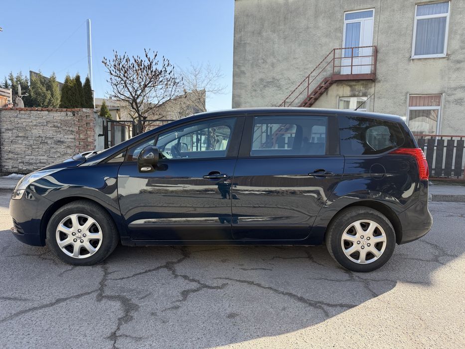 Пежо 5008 - 7 Мість
