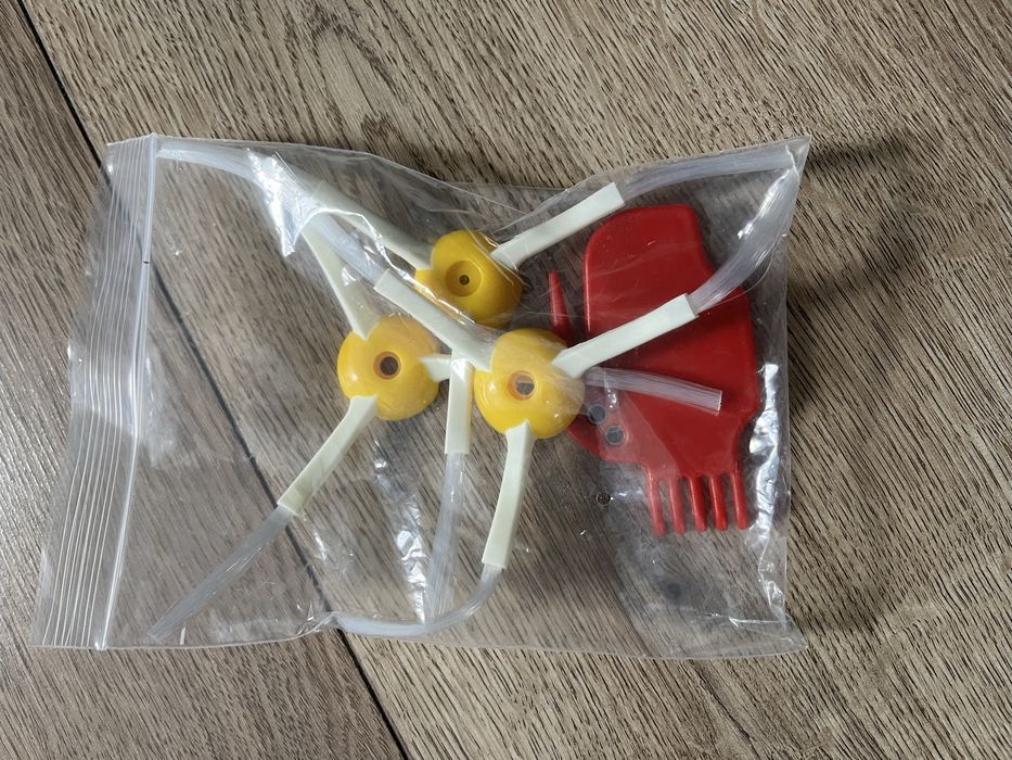 Robot sprzatajacy, odkurzacz Roomba 966