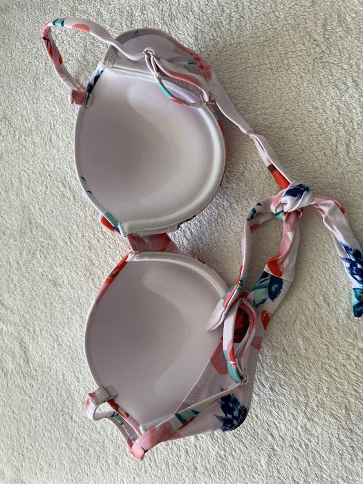 Strój kąpielowy M bikini biały w kwiaty nowy