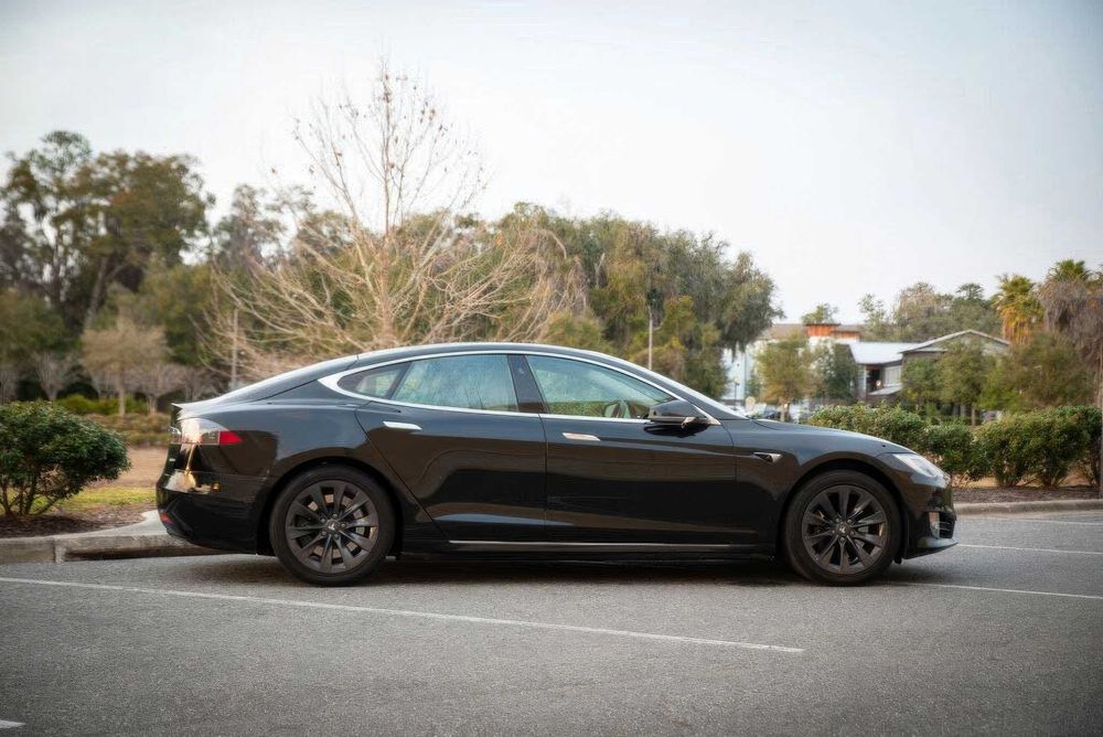 Tesla Model S 100D      2019