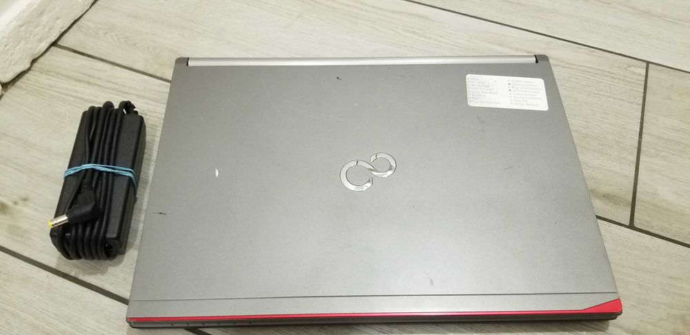Ноутбук Fujitsu Lifebook E734 / Intel Core i5-4210M/8 /128 Gb