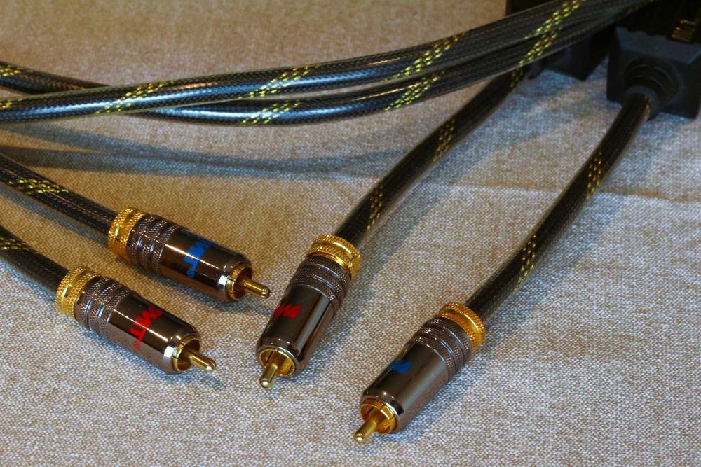 Cabos interconnect MIT AVt 1