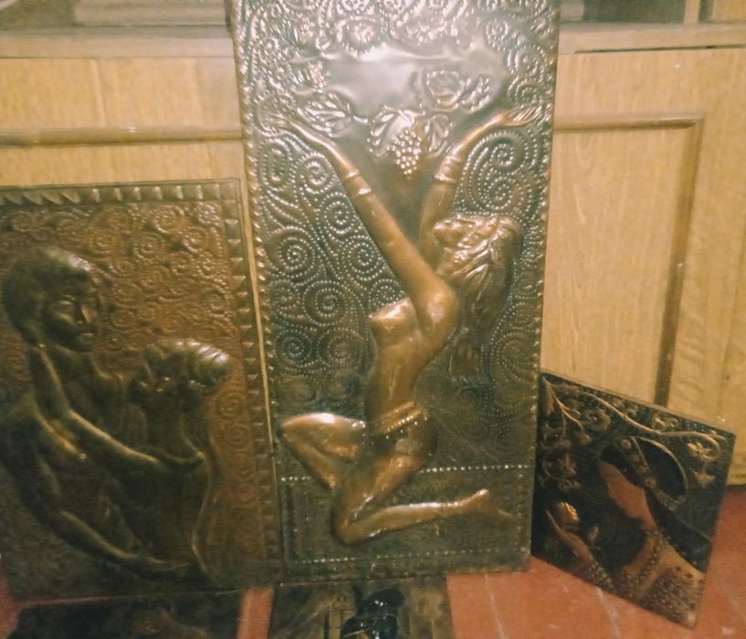 Чеканка, різних розмірів