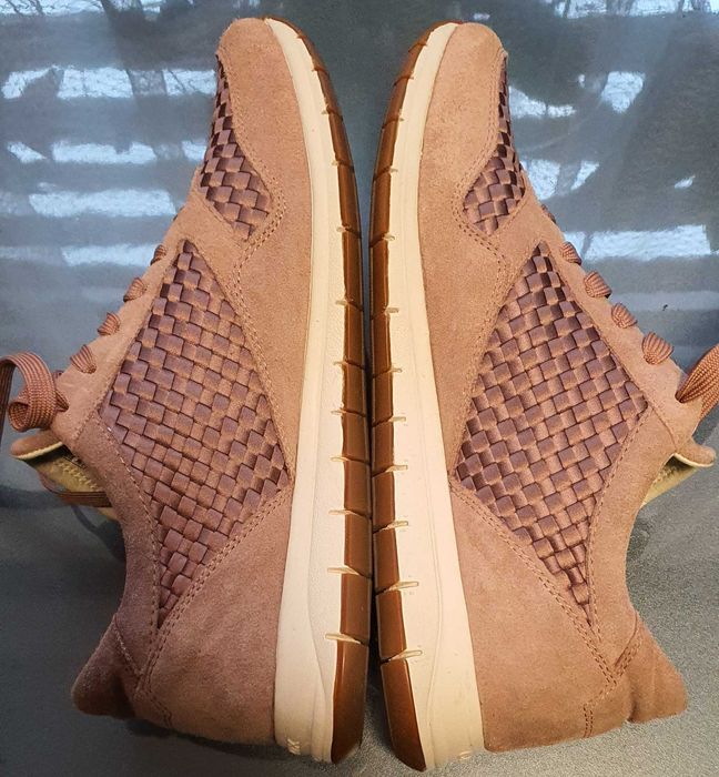 Оригінальні кросівки GEOX.яскраві