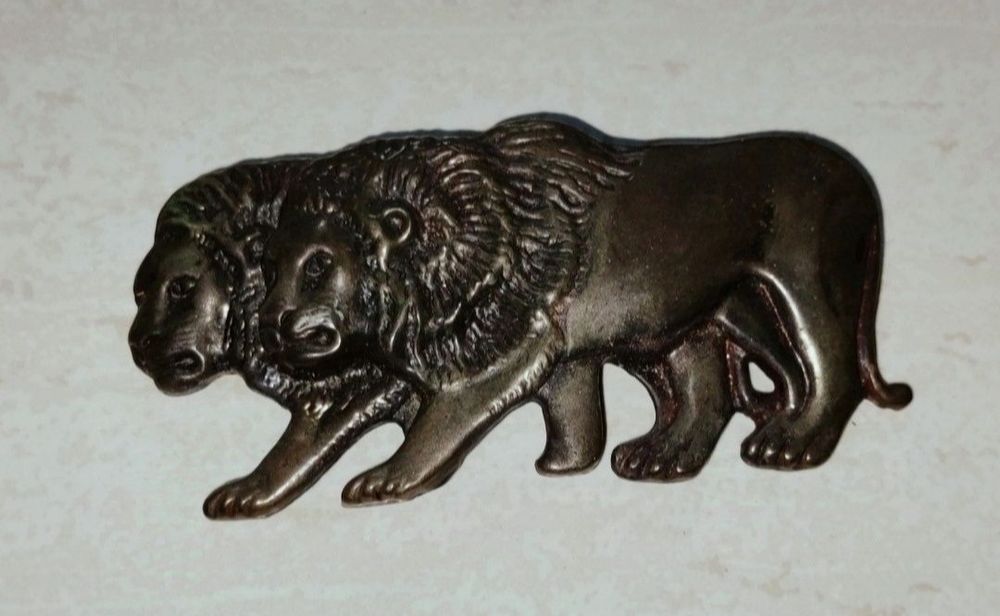 Buckle with 2 Lions
