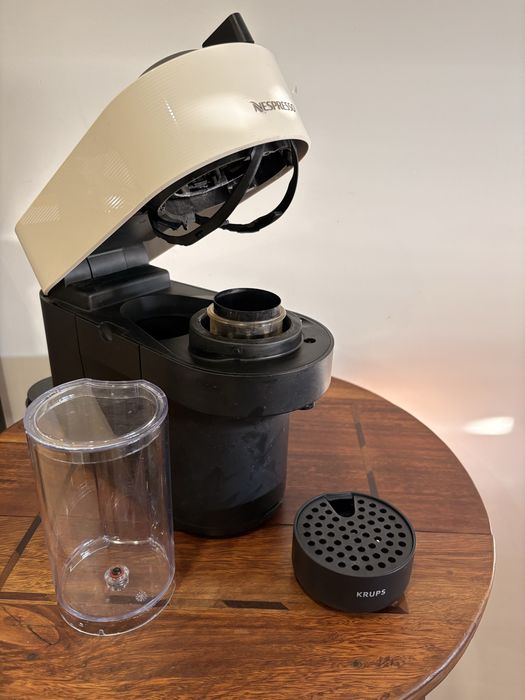 Máquina  de café Nespresso Vertuo