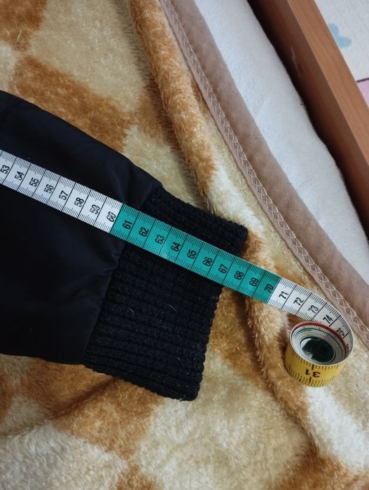 Зимовий пуховик чорний