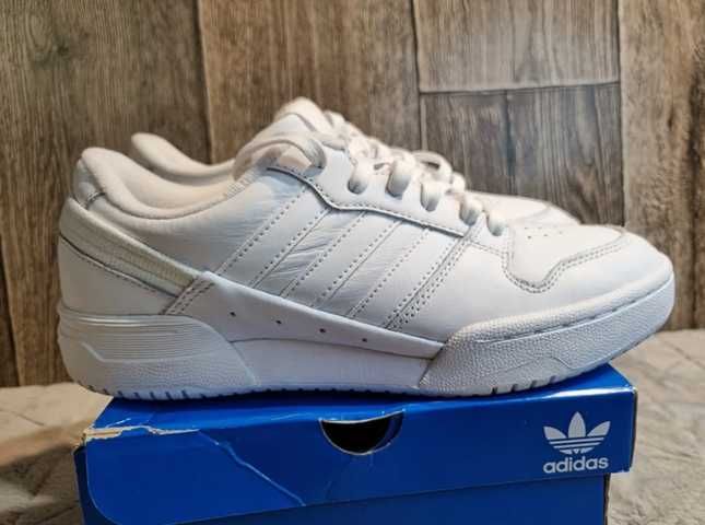 Białe Adidas Team Court 2 Str, 41,5