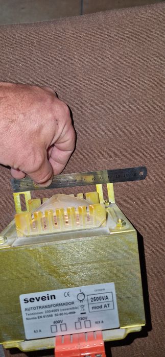 Transformador 220/400