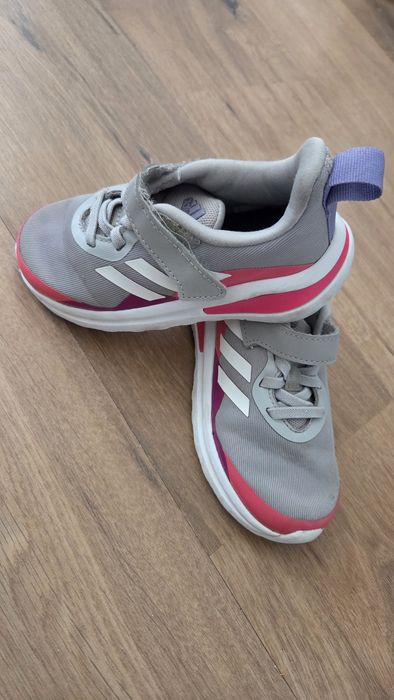 Buty adidas 26 dla dziewczynki