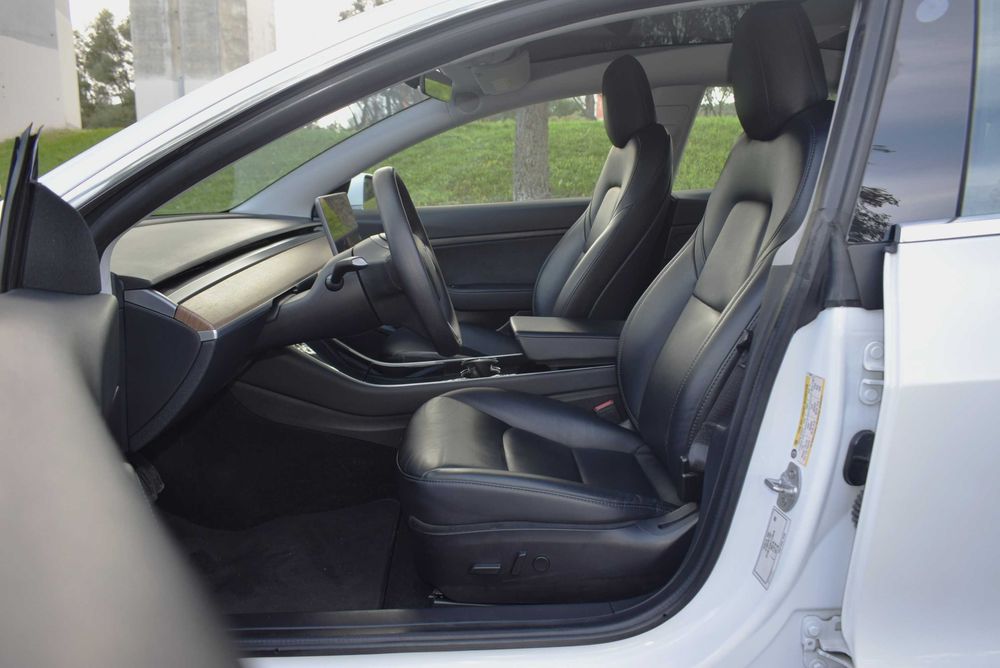 Desde 272€ Mês # 2020/09 # Tesla Model 3 Standard Range Plus RWD 283cv
