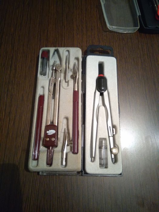 Compasso com acessórios