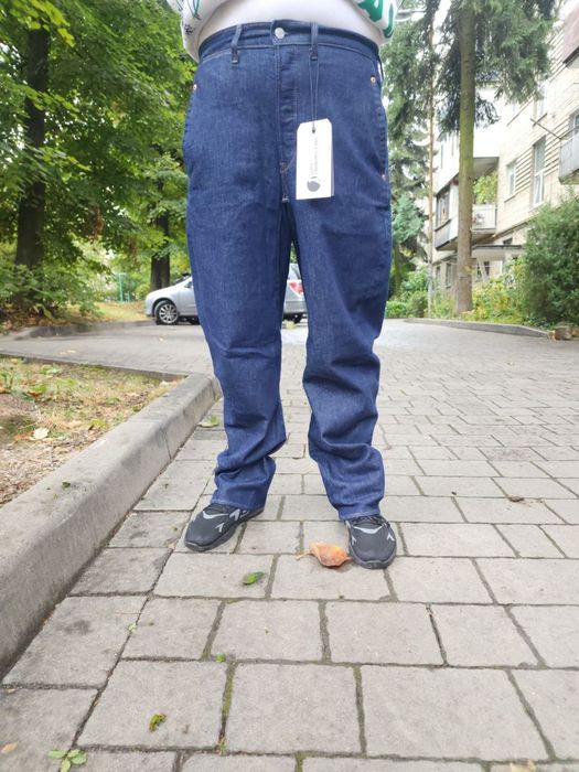 Джінси Баггі,Levis