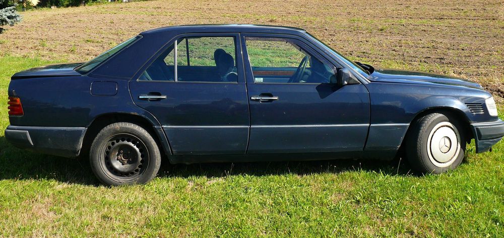 Mercedes-Benz W124