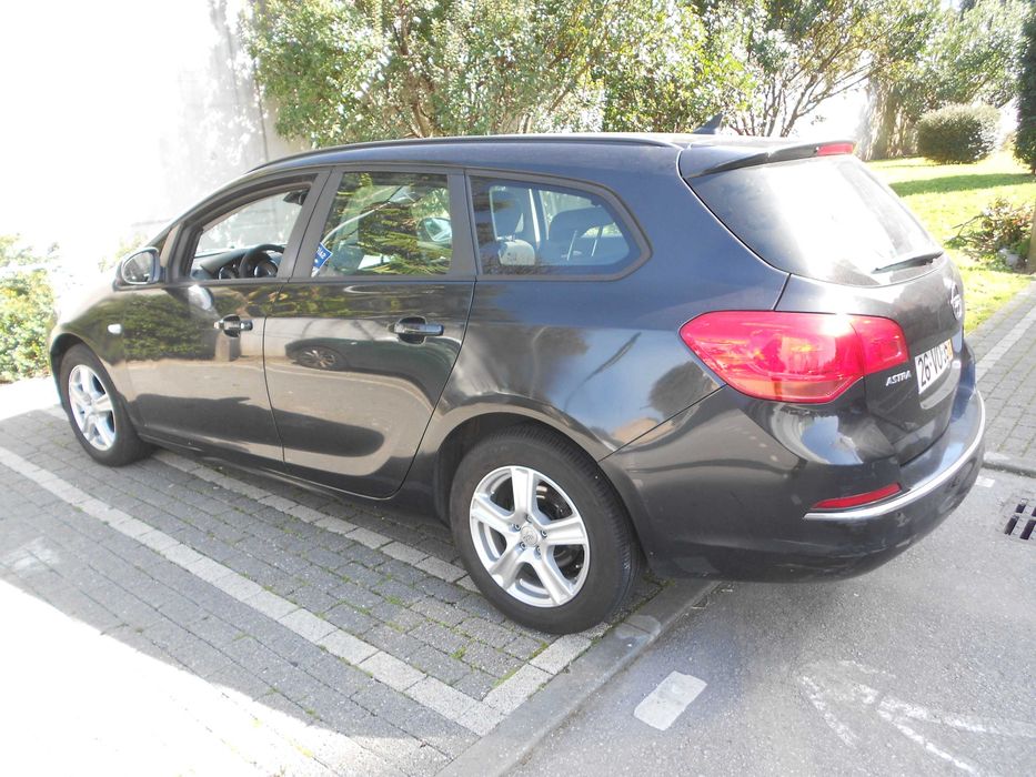 OPEL  ASTRA  Sport  Tourer  Eco  Flex  1.3  CDTI  95  Cv  Impecável