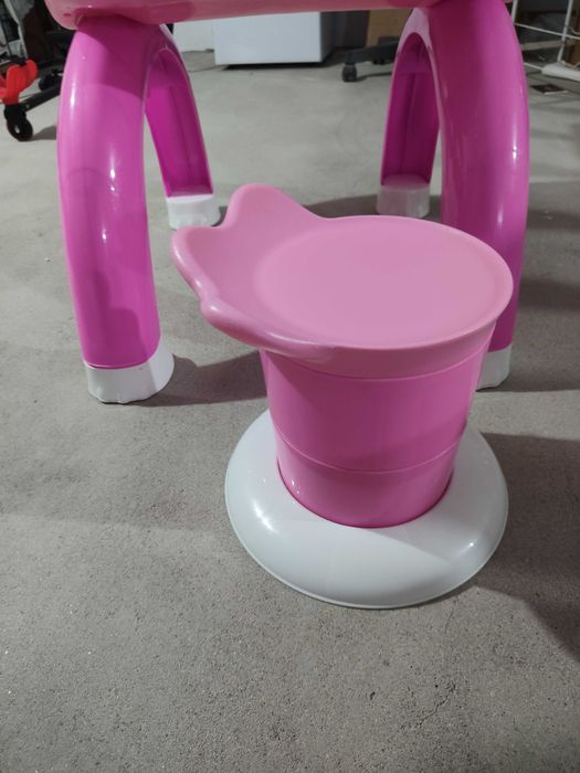 Mesa Hello Kitty  com banco