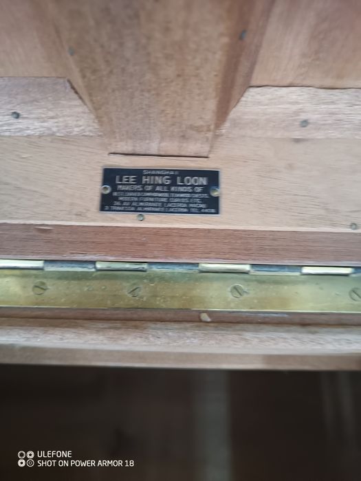 Arca antiga fabricada  em 1930 madeira antiga cânfora  fabrico  Shangai Macao