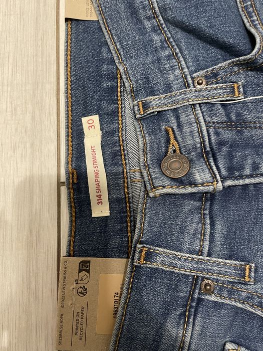 Jeansy Levis 314 shaping straight 30x32 mid rise