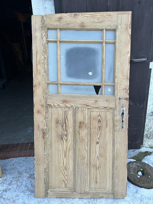Stare zabytkowe wiejskie drzwi antyczne drewniane retro lite drewno