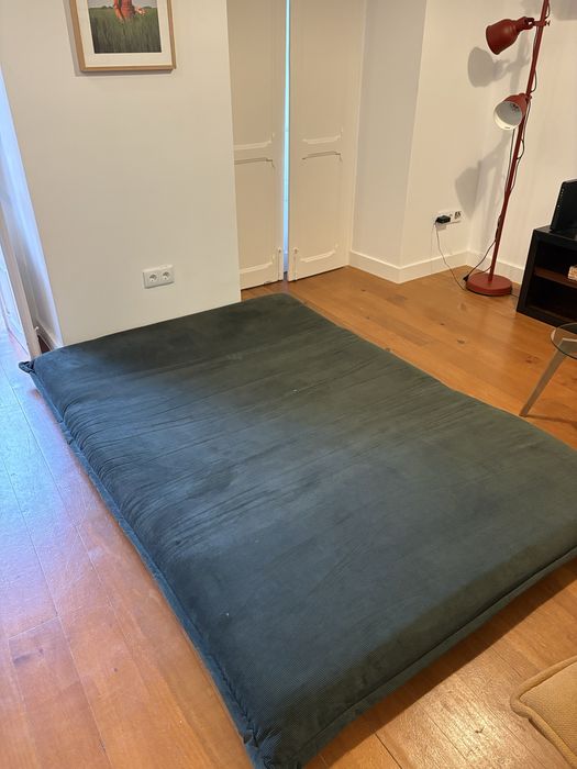 Sofa verde tropa novo