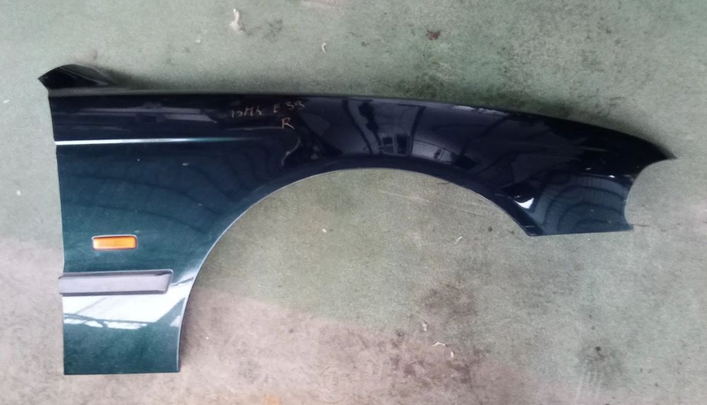 Błotnik prawy przód BMW E39