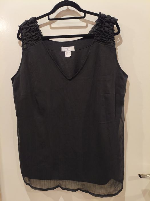 Nowa elegancka czarna bluzka roz. 52