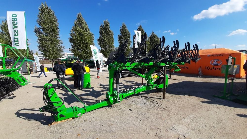Плуг обертовий ПОНП-4-40+1 Велес Агро