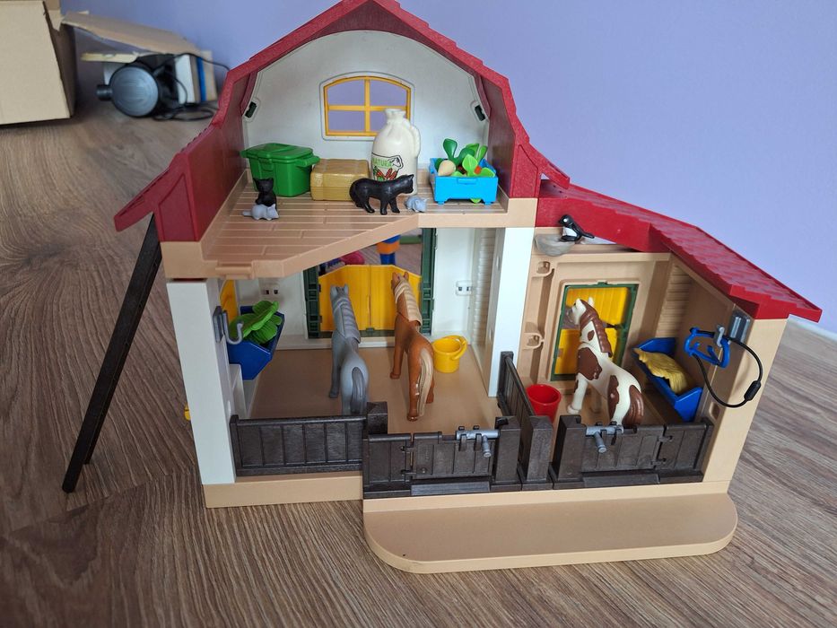 Stadnina kucyków Playmobil 6927