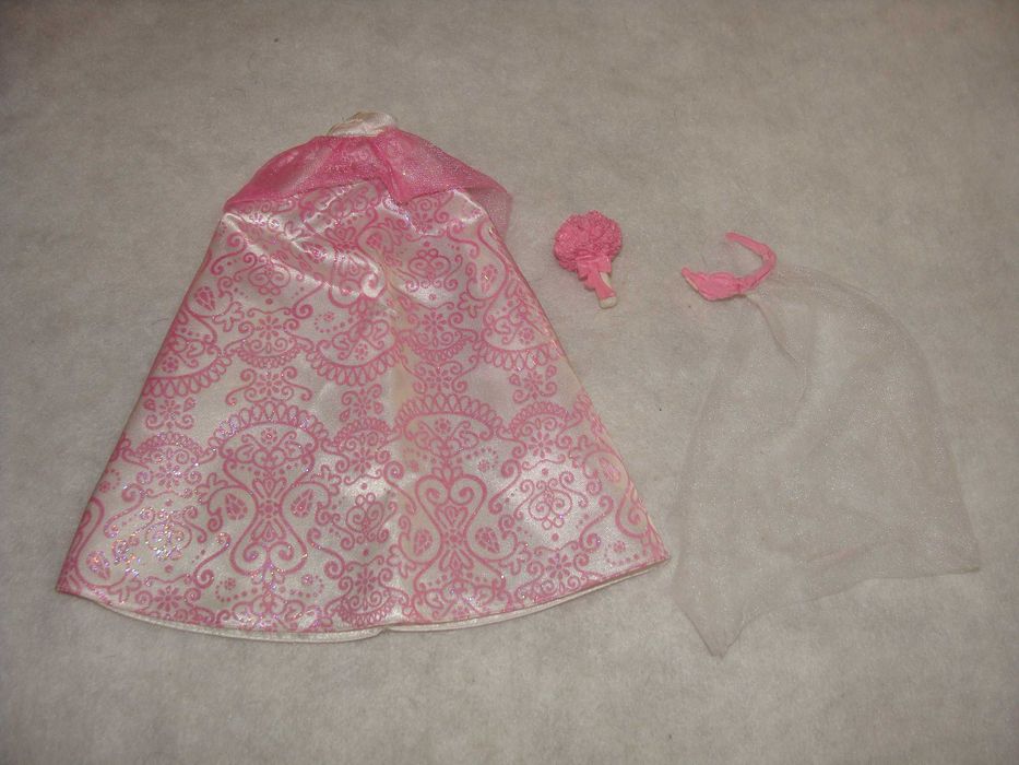 Saia e Acessórios Boneca Barbie Barbie Fairytale Wedding Set