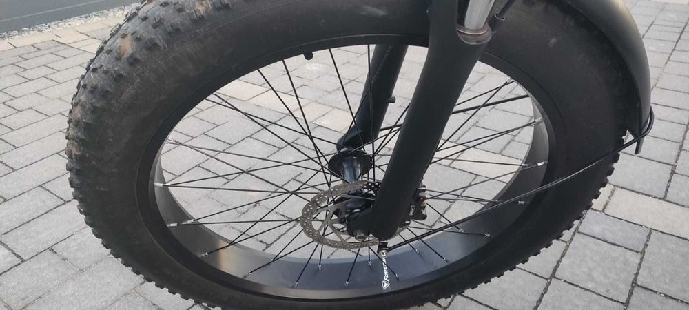 BURCHDA RX80 pojazd elektryczny dla doroslych. 48 Volt.
