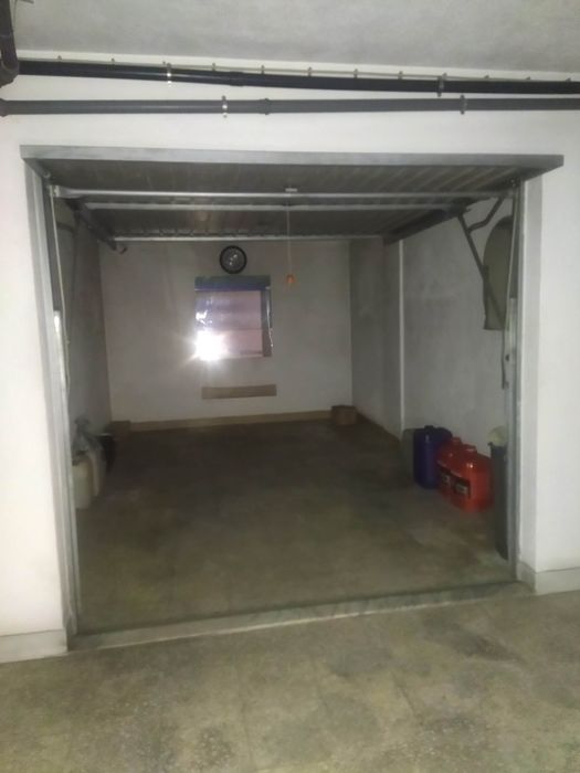 Garagem box, parqueamento, arrecadação, armazém, storage
