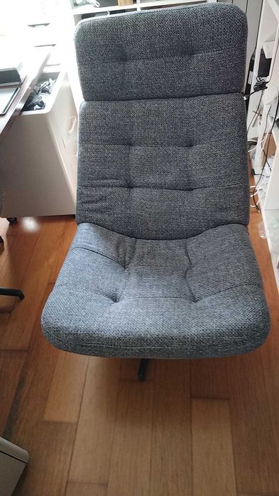 Poltrona giratória e repousa-pés IKEA HAVBERG