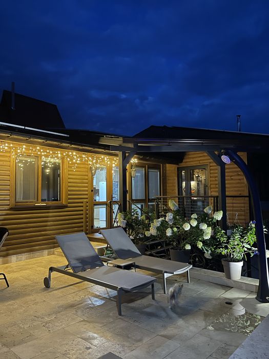 Енергонезалежний будинок, подобова оренда  біля Києва, сауна, більярд