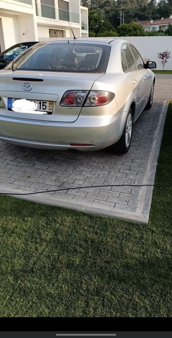 Mazda 6 com avaria