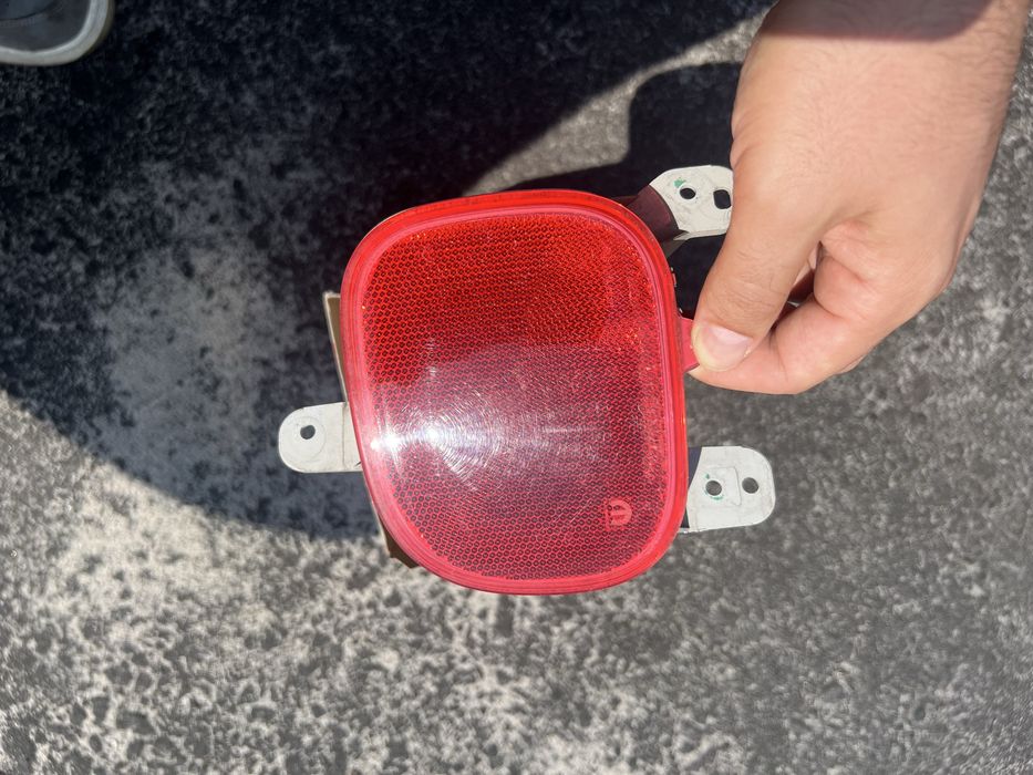 Светлоотражатель, катафот, заглушка в бампер Jeep Renegade