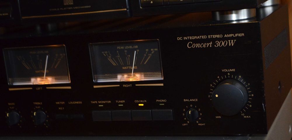 Wangine Renkforce HVA-8030 Wzmacniacz stereo TOP! wskaźniki wychyłowe