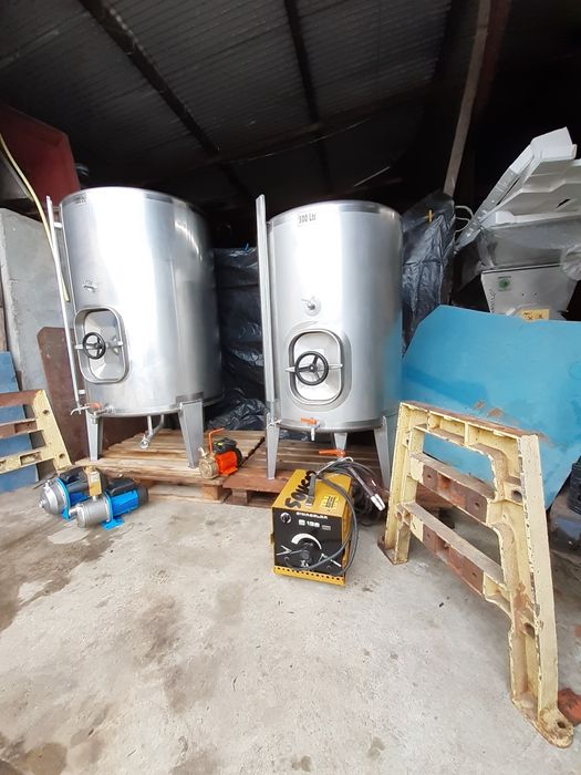 Cubas inox para vinho de 550L ,1000L e outros acessorios