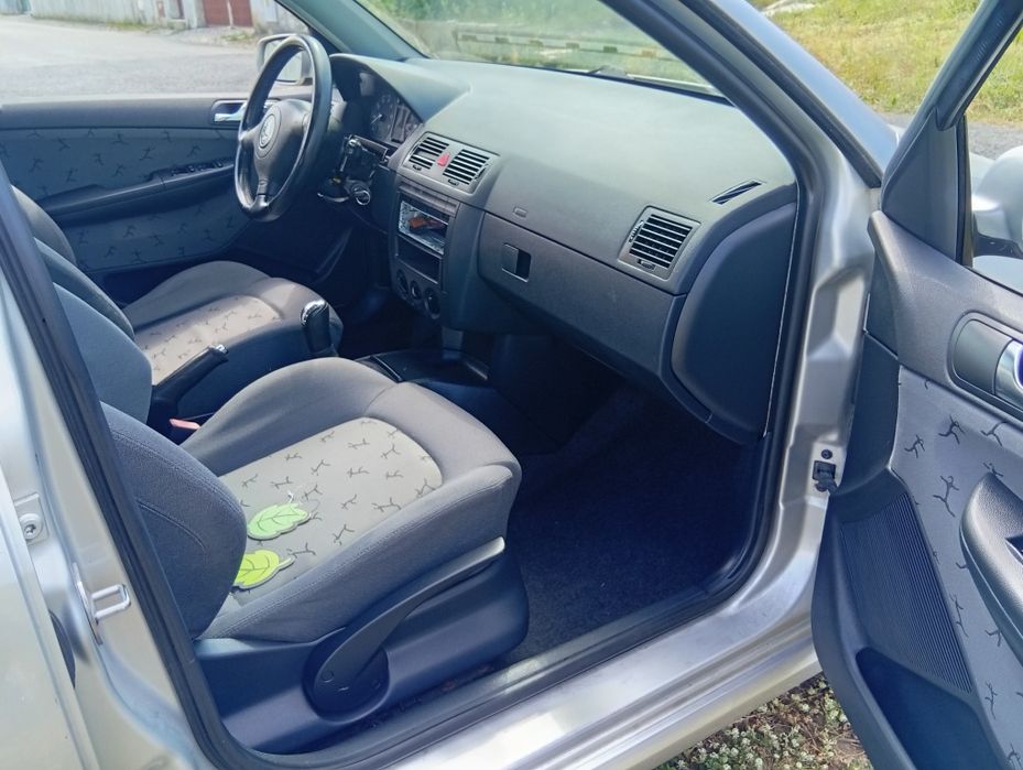 Skoda Fabia 1.4 16 Válvulas 105 cavalos