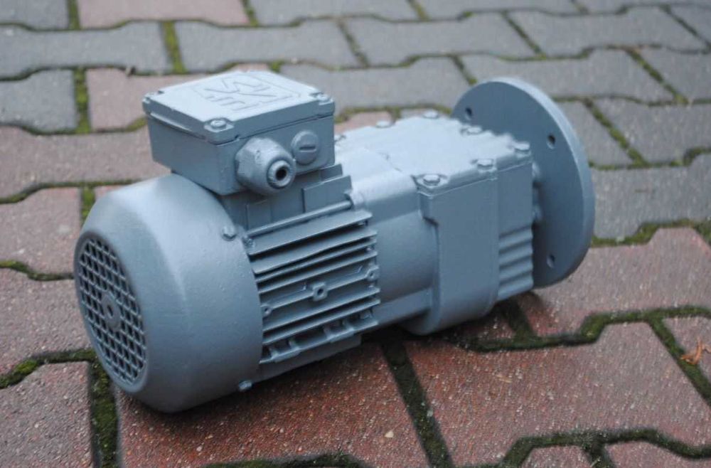 Motoreduktor kołnierzowy 0.37kw. 56obr./min. SEW