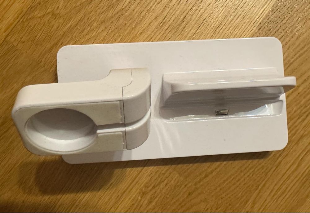 Док станция USB lighting iPhone watch